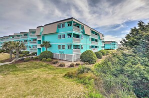Apartment (2 Bedrooms) | Interior - Beachfront Condo w/ Boardwalk & Pool Access! (Atlantic Beach)