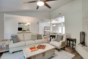 House (4 Bedrooms) | Interior - ~ 3 Mi to Dtwn Mckinney: Suburban Texas Retreat (McKinney)