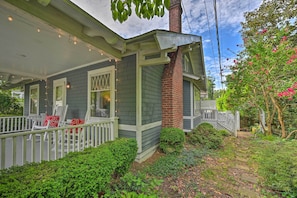 Interior - Bright Greensboro Escape ~ 1 Mi to Downtown (Greensboro)