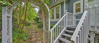 Bright Greensboro Escape ~ 1 Mi to Downtown
