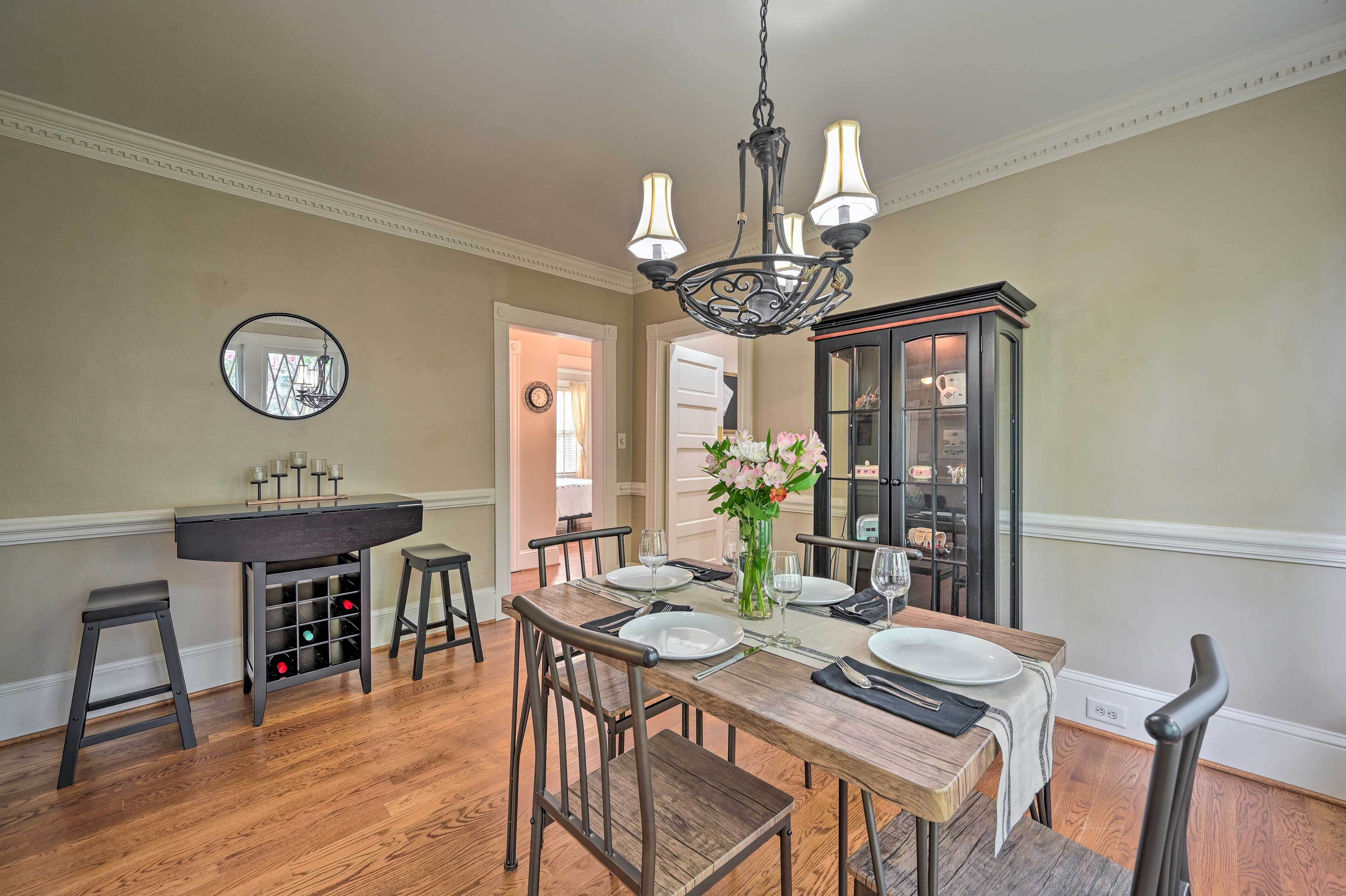 House (3 Bedrooms) | Interior