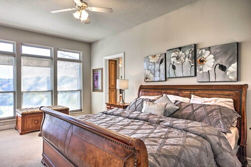 Home w/ Deck Near Lake Avalon, Boat Ramp + Golf!