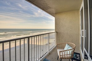 Apartment (2 Bedrooms) | Interior - Walk to Shore! Top-floor Daytona Beach Condo (Daytona Beach Shores)