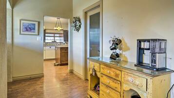 ุงูู
ูุดุฃุฉ ู
ู ุงูุฏุงุฎู