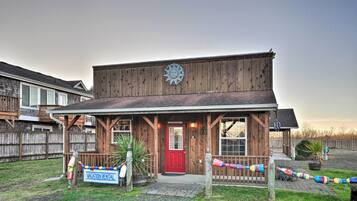 Apartemen (0 Bedroom) | Bagian depan properti