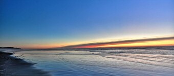 Cute Studio Abode - Steps to Long Beach Boardwalk!