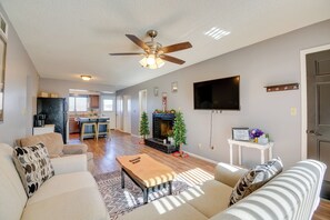 Apartment (2 Bedrooms) | Living area | TV, fireplace