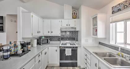 Peaceful Bullhead City Home w/ Patio & Pool!