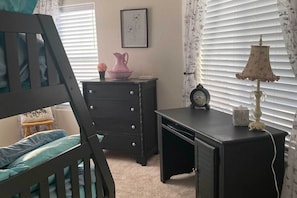 House (3 Bedrooms) | Interior - Sunny Bullhead City Home w/ Patio & Mnt View! (Bullhead City)