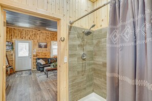 Interior - 'grace Place' Clark House on Farm: Shared Hot Tub! (Clark)