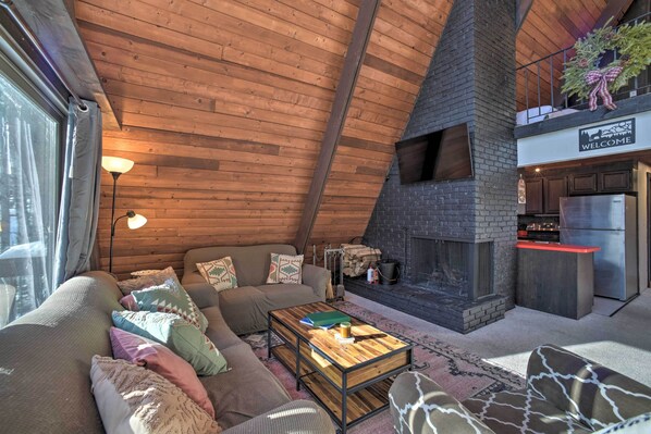 House (2 Bedrooms) | Interior - Cozy A-frame Cabin w/ Pool Table: 8 Mi to Mt Snow! (Wilmington)