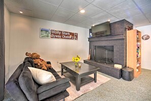 House (2 Bedrooms) | Interior - Cozy A-frame Cabin w/ Pool Table: 8 Mi to Mt Snow! (Wilmington)