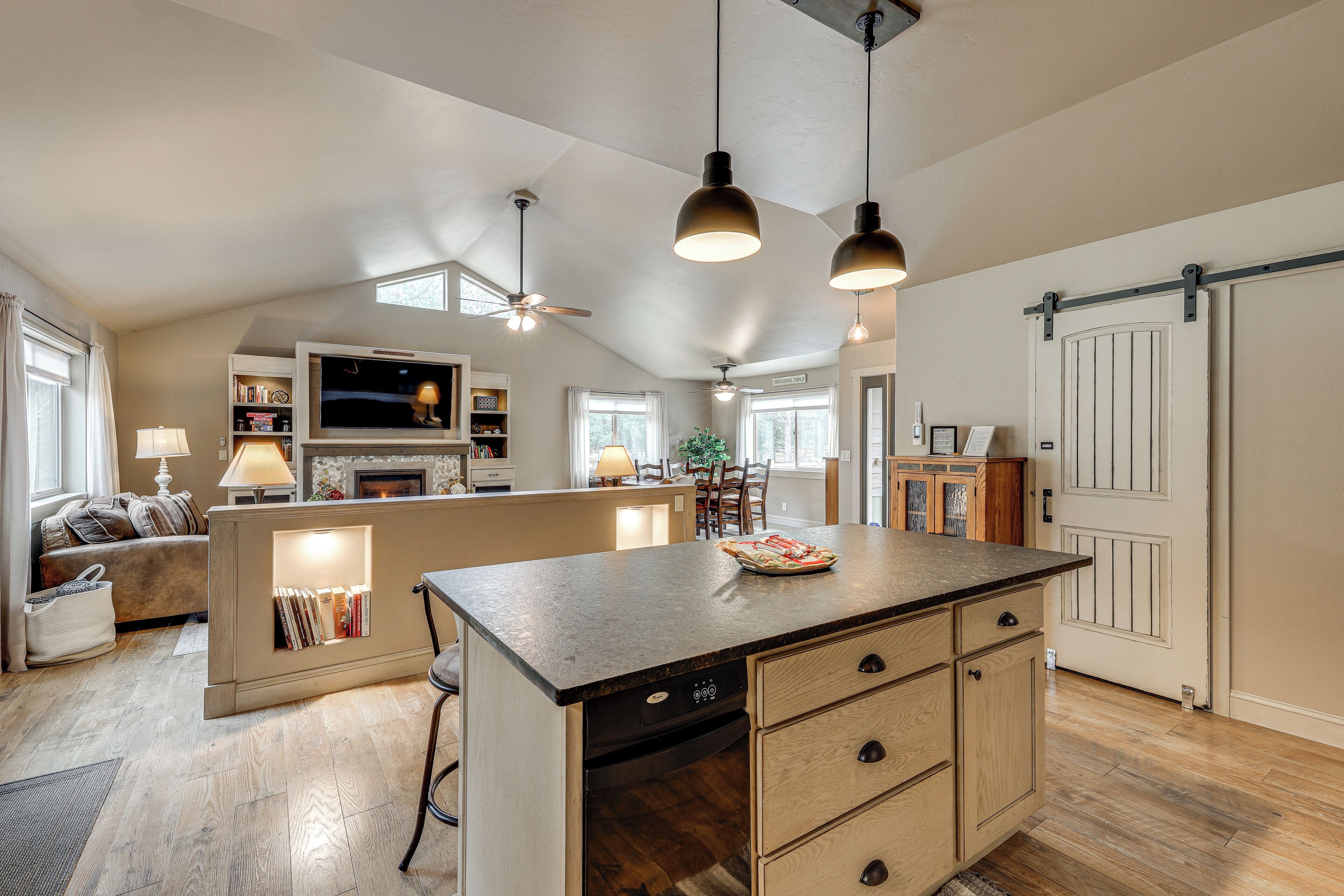 House (3 Bedrooms) | Interior