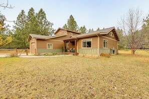 House (3 Bedrooms) | Interior - Kalispell Main House < 15 Mi to Flathead Lake (Kalispell)