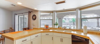 Lake Havasu Home - 2 Mi From Main Launch Ramp!