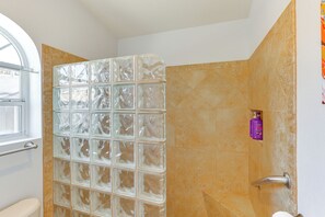 Interior - Lake Havasu Home - 2 Mi From Main Launch Ramp! (Lake Havasu City)