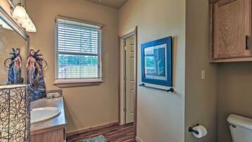 House (3 Bedrooms) | Bathroom
