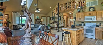 Charming Vian Retreat w/ Private Deck & Grills!
