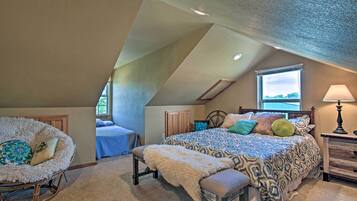 3 bedrooms, iron/ironing board, bed sheets