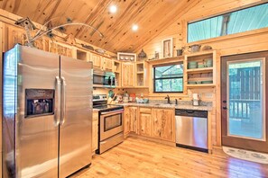 Apartment (0 Bedroom) | Interior - Broken Bow Hideaway w/ Hot Tub & Fire Pit! (Broken Bow)