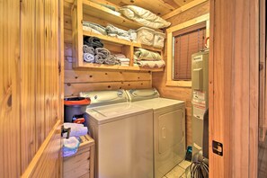 Apartment (0 Bedroom) | Bahagian dalam