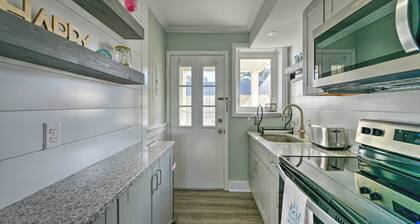 Beach Block Wildwood Condo - Proximity to Dining!