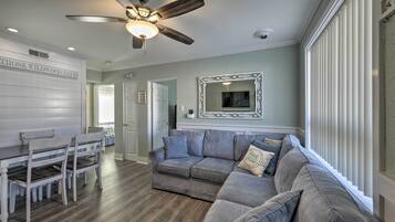 Apartment (2 Bedrooms) | Front of property