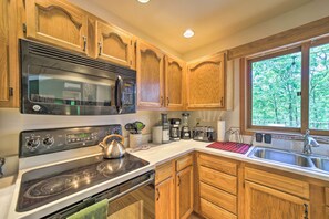 Interior - < 4 Mi to Sapphire Resort: Quiet Blue Ridge Haven (Sapphire)