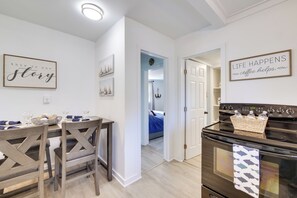 Cottage (2 Bedrooms) | Intérieur