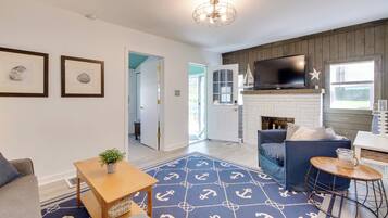 Cottage (2 Bedrooms) | Front of property