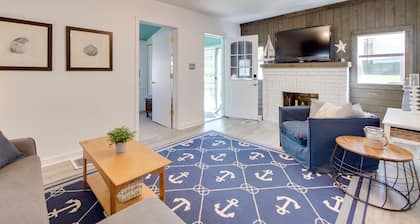 Walk to Lake: Nautical Akron Cottage w/ Deck!