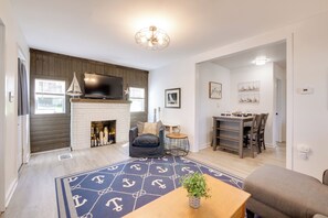 Cottage (2 Bedrooms) | Interior