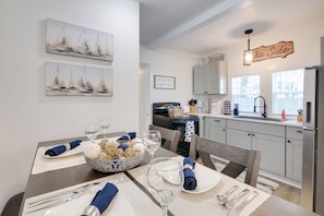 Cottage (2 Bedrooms) | Interior