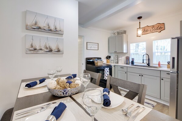 Cottage (2 Bedrooms) | Interior - Walk to Lake: Nautical Akron Cottage w/ Deck! (Akron)