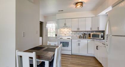 Well-equipped Dayton Home: 5 Mi to University!