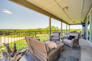 House (3 Bedrooms) | Interior - Chic House in Spring Branch w/ Lush Outdoor Space! (Spring Branch)