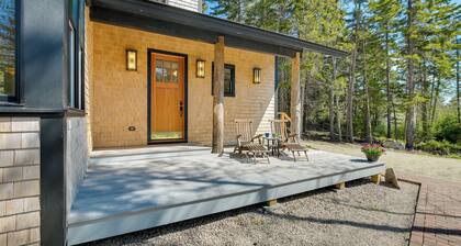 Stunning Seal Cove Home Near Acadia National Park!