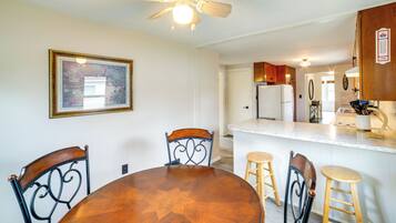 Cottage (2 Bedrooms) | Interior