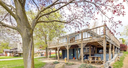 Columbia City Vacation Rental w/ Lake Access