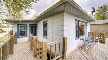 Cottage (2 Bedrooms) | Bagian depan properti