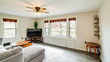 Cottage (2 Bedrooms) | Interior