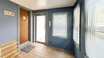 Cottage (2 Bedrooms) | Interior