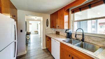Cottage (2 Bedrooms) | Interior