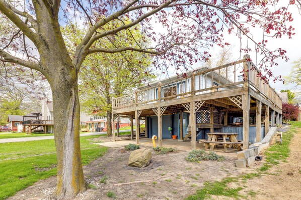 Cottage (2 Bedrooms) | Interior - Columbia City Vacation Rental w/ Lake Access (Columbia City)