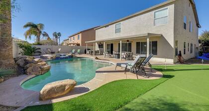 Putting Green, Pool & Spa: Home in Queen Creek!