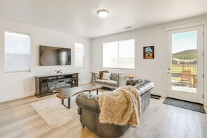 House (5 Bedrooms) | Interior - Spacious Bellemont Cabin w/ Jacuzzi + Mtn View! (Bellemont)