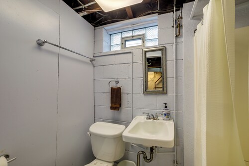 Peaceful Pittsburgh Townhome w/ Large Yard