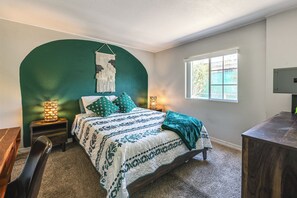 House (3 Bedrooms) | Interior - Updated Escape w/ Game Room 1 Block to River! (Bullhead City)