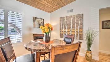 Casa (3 Bedrooms) | Parte interna