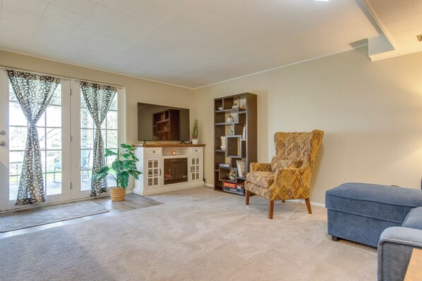 Apartment (1 Bedroom) | Interior